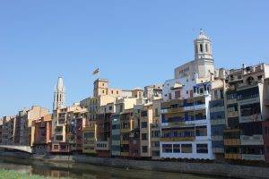 Girona - just 30 minutes from our owner-run vacation rentals in Sant Feliu de Guixols