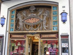 And this is a fantastic turron/ice cream shop (all home made)