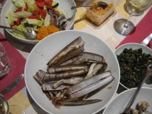 Navalles ("navayes"), razor clams are a favourite