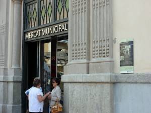 The best place for fish is the indoor market, just minutes from our holiday rentals in Sant Feliu de Guixols