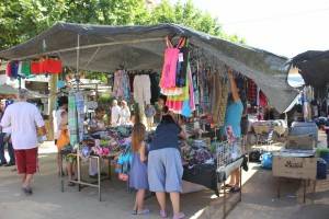 Sunday is the market's biggest day in Sant Feliu de Guixols...