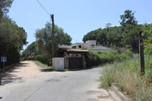 ...a short walk from Maremar - to the left the cove, to the right Maremar